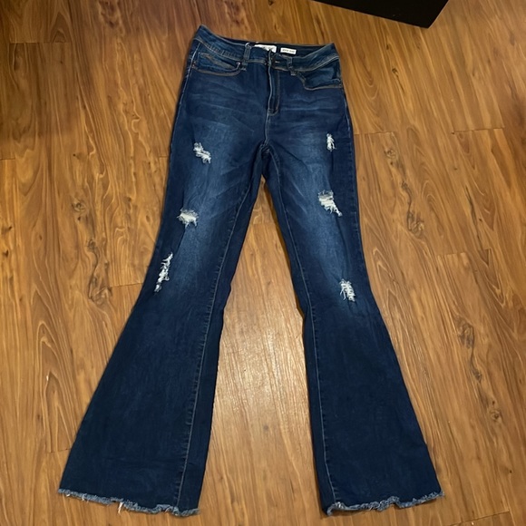 ☃️BOGO50%☃️ 🆕💙YMI: WBB WannaBettaButt Super Flare Jeans 11/30 - Picture 7 of 12
